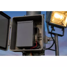 REATOR PARA LÂMPADA VAPOR SÓDIO/METÁLICO 2000W 220V(USO EXTERNO) 